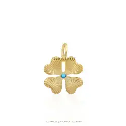 Turquoise Clover Pendant in Gold-Plated Silver